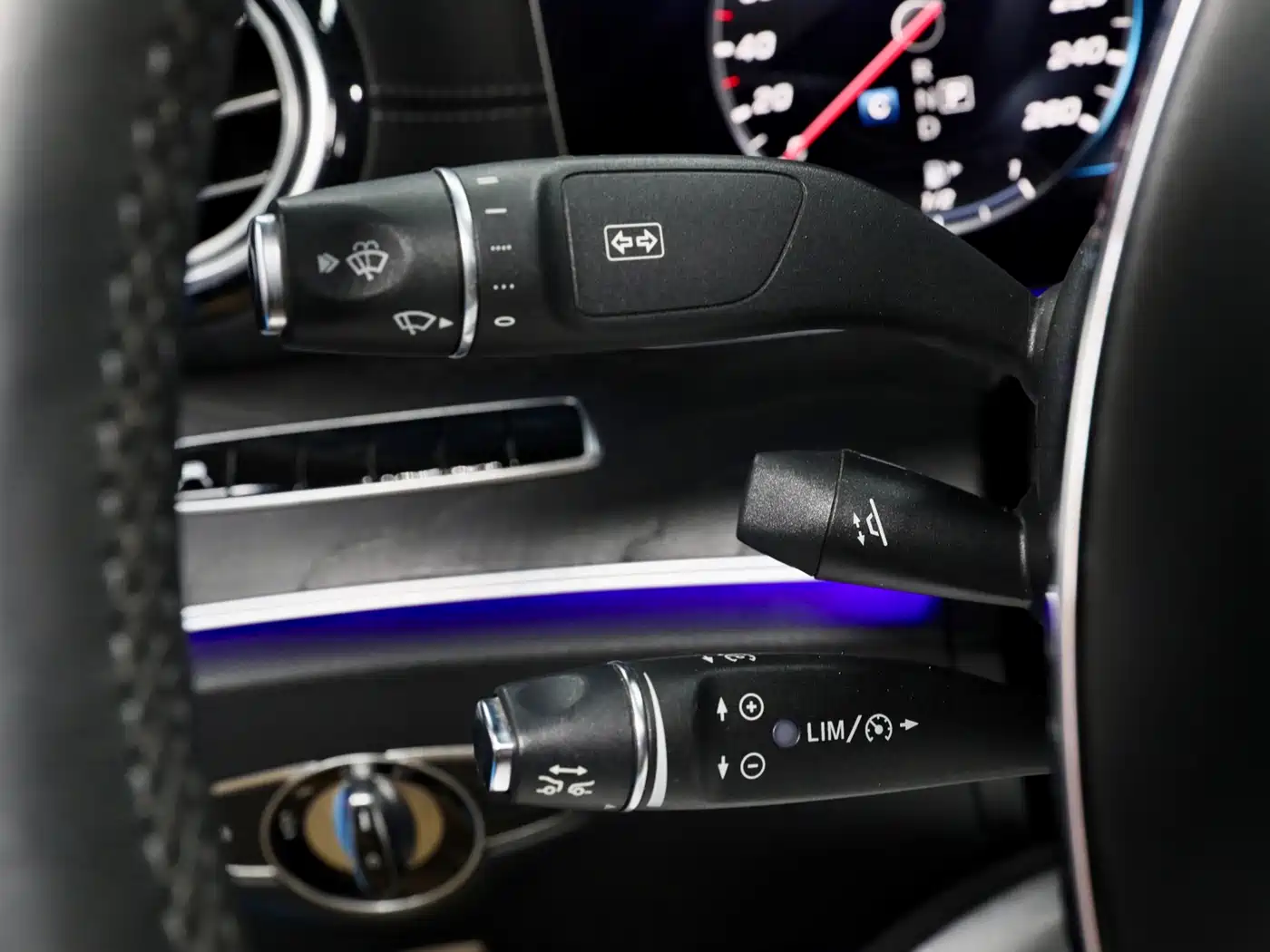 Mercedes-Benz E-Class 2017 E 320 L Sport 4MATIC фото 25