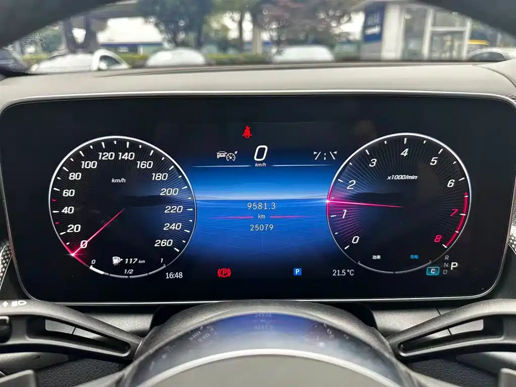 Mercedes-Benz GLC 2023 GLC 260 L 4MATIC Sport 5-seater фото 18