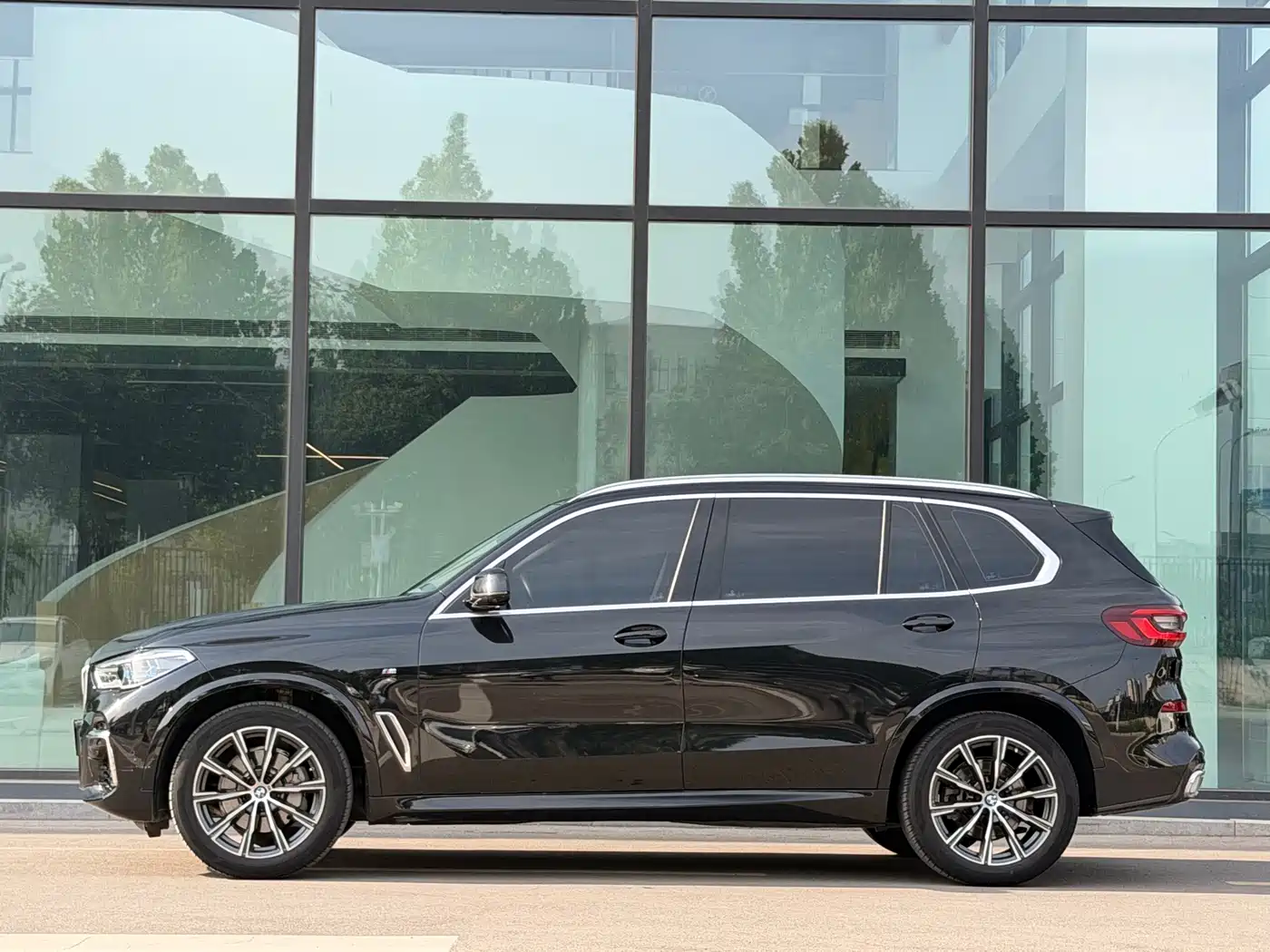 BMW X5 2022 Facelift xDrive 30Li Premium M Sport Package фото 2