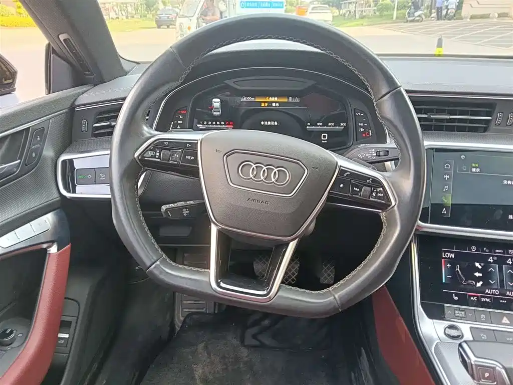 Audi A7L 2024 45 TFSI quattro Black Warrior Edition фото 5
