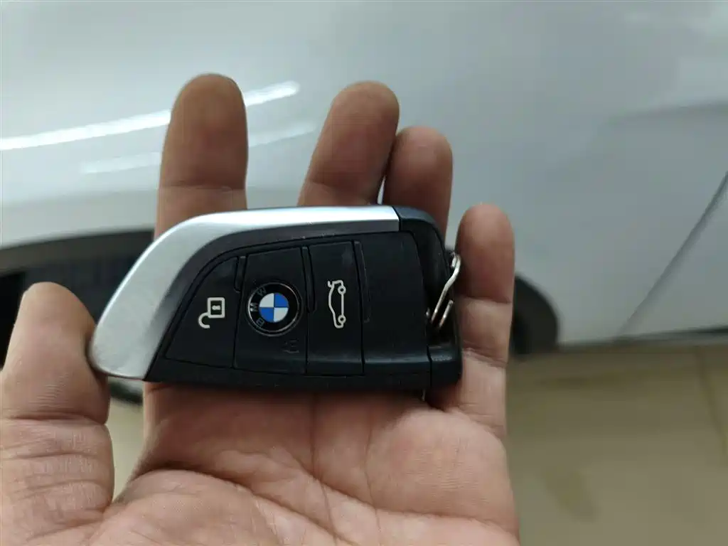 BMW X1 2018 sDrive18Li Premium Model фото 17