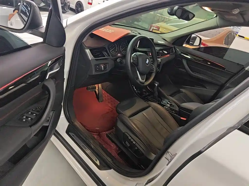 BMW X1 2018 xDrive20Li Premium Model фото 16