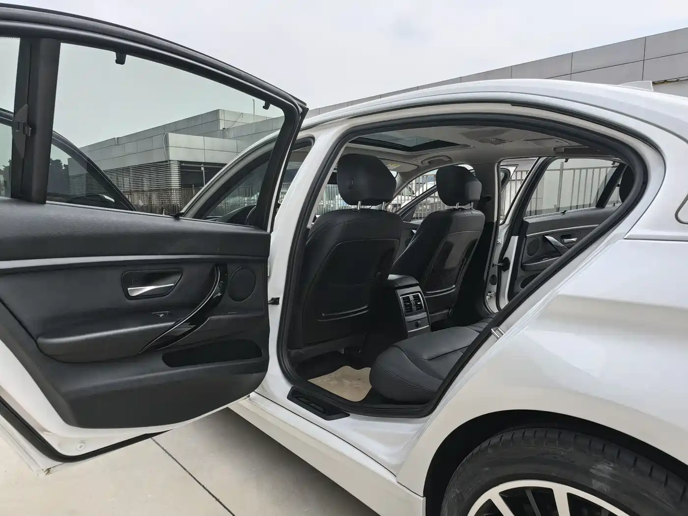 BMW 3 Series 2018 320Li Fashion Style фото 10