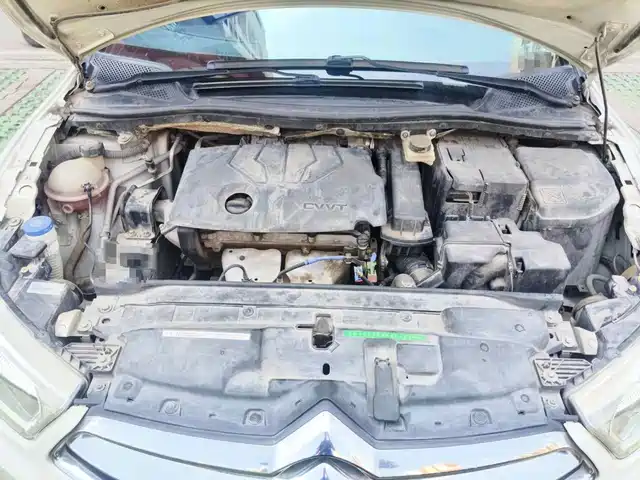 Citroën C-Quatre 2013 Model Sedan 1.6L Manual Premium Style — фото 3