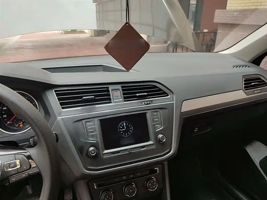 Volkswagen Tiguan L 2017 330TSI Automatic 2WD Trend Edition фото 10