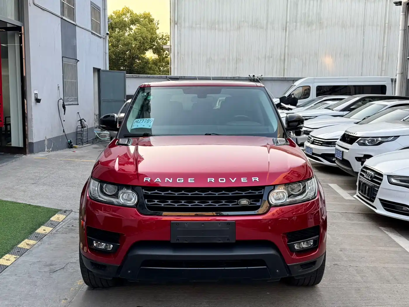 Land Rover Range Rover Sport 2014 3.0 SC V6 HSE фото 3