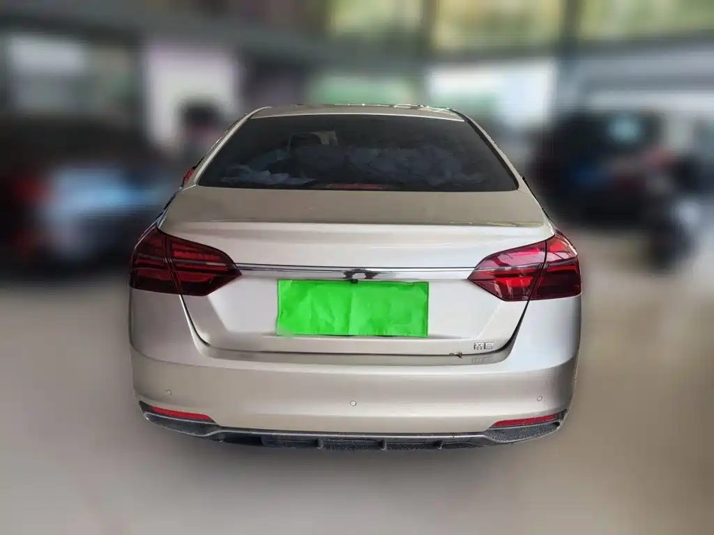 Фото 4 - Geely Emgrand