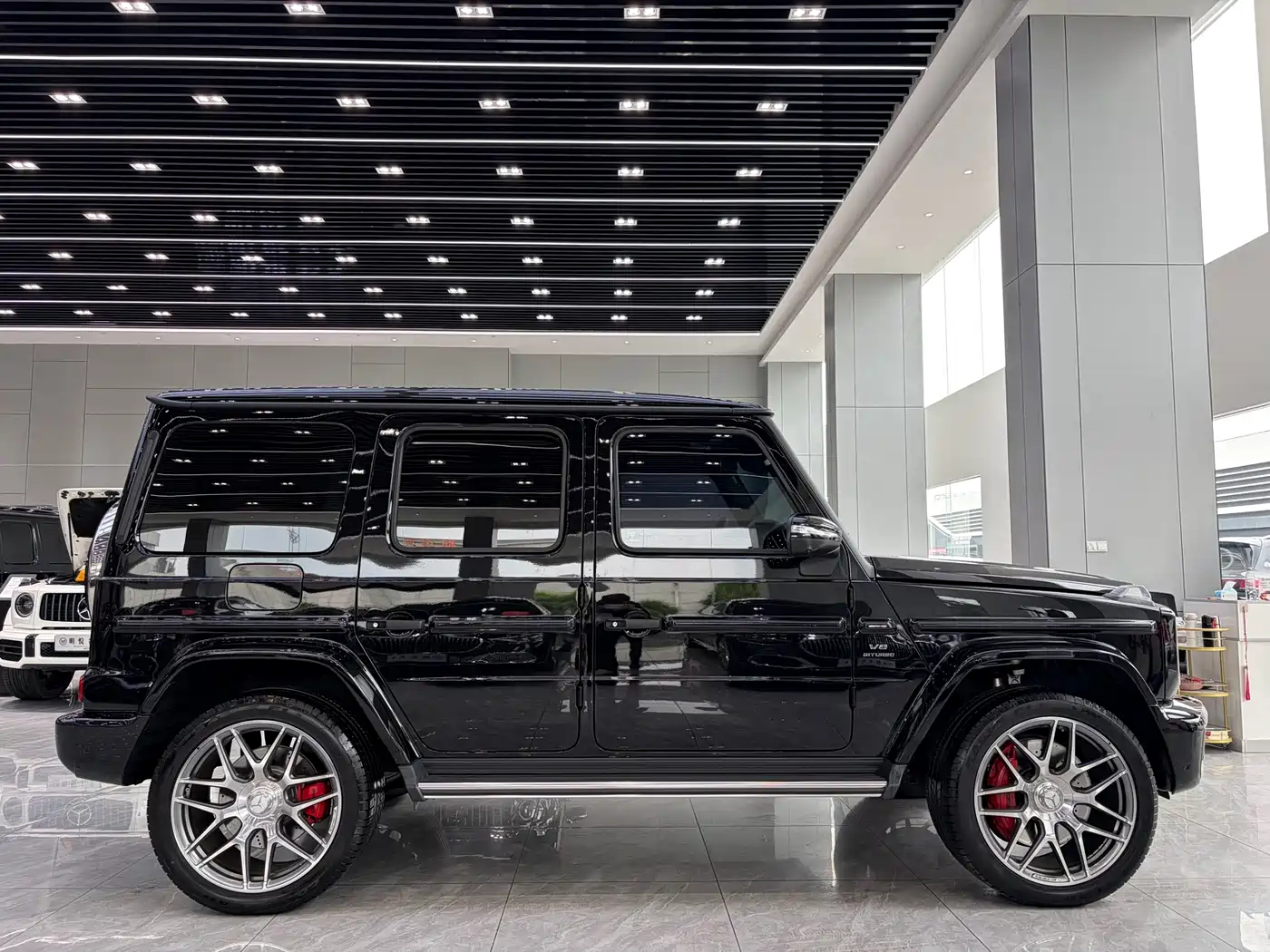 Mercedes-Benz G-Class AMG 2025 AMG G 63 фото 18