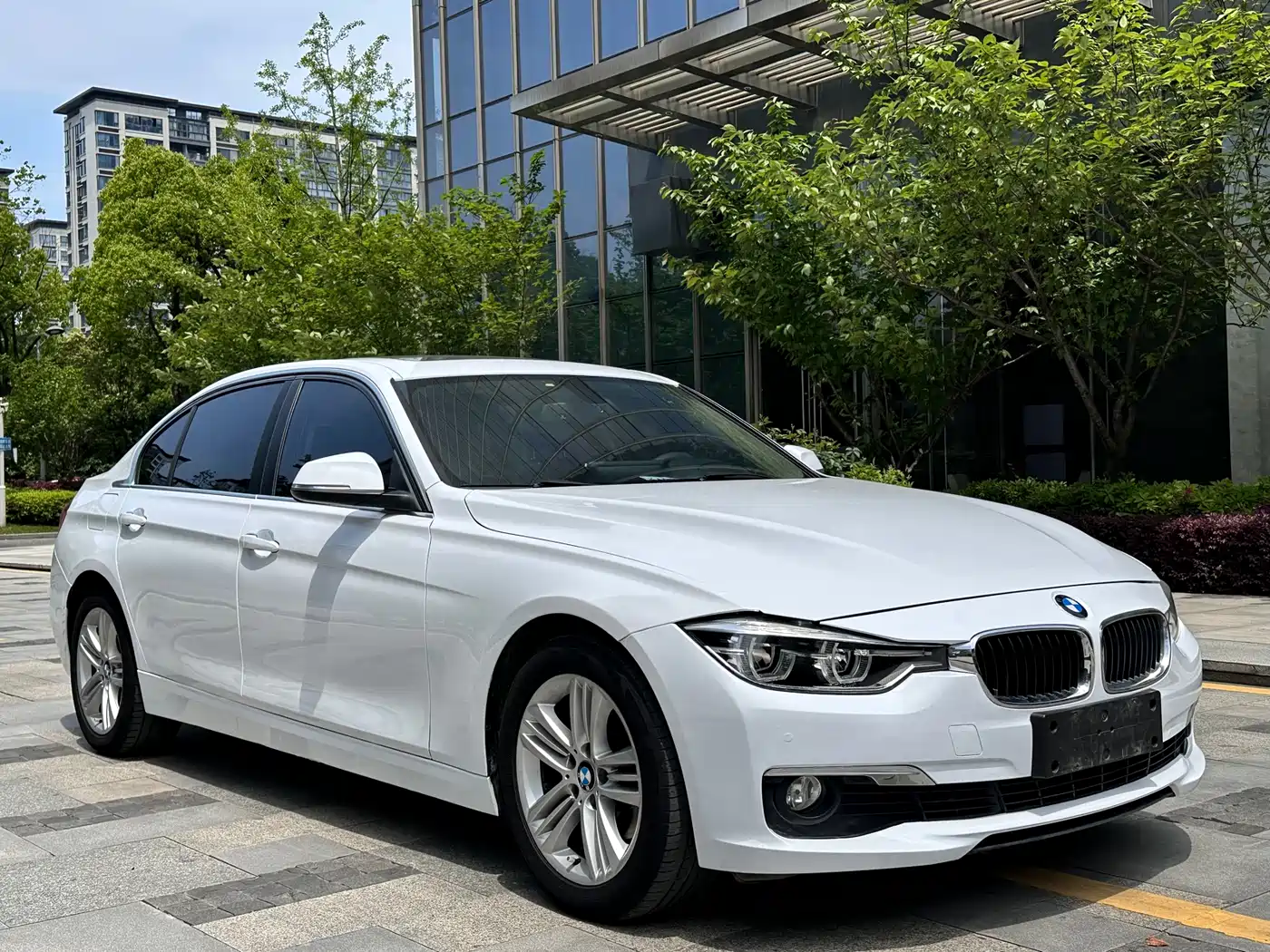 BMW 3 Series 2017 320Li Fashion фото 3