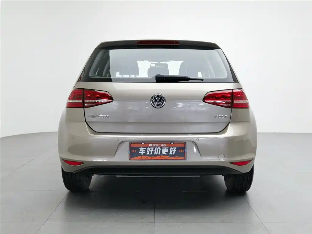Volkswagen Golf 2016 1.6L Automatic Fashion фото 4