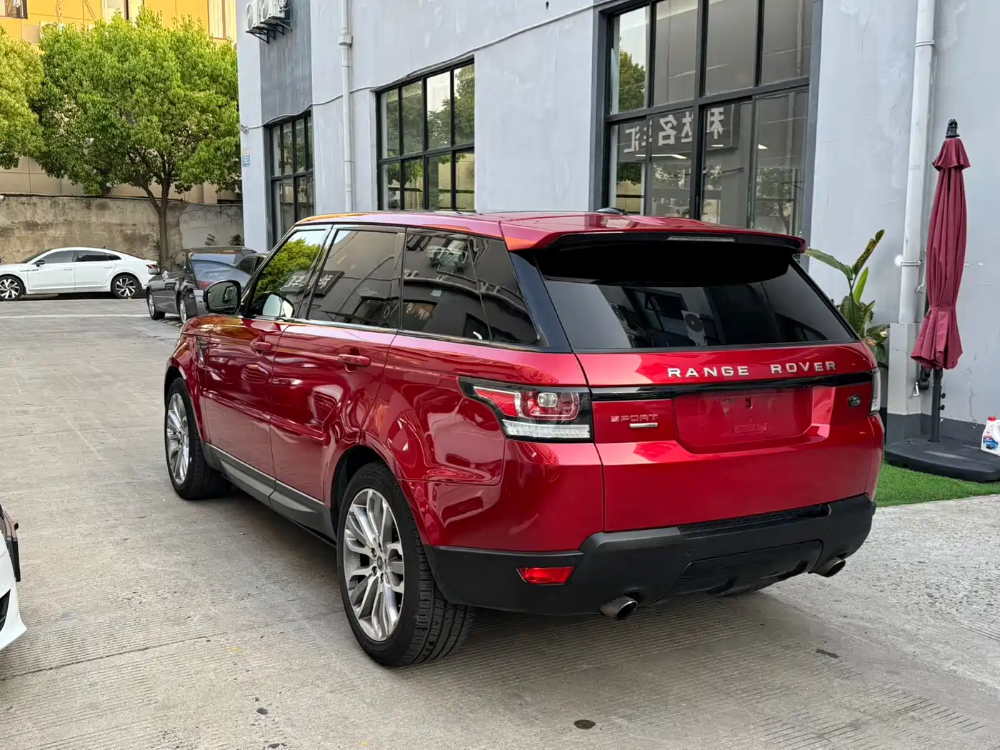 Land Rover Range Rover Sport 2014 3.0 SC V6 HSE фото 6