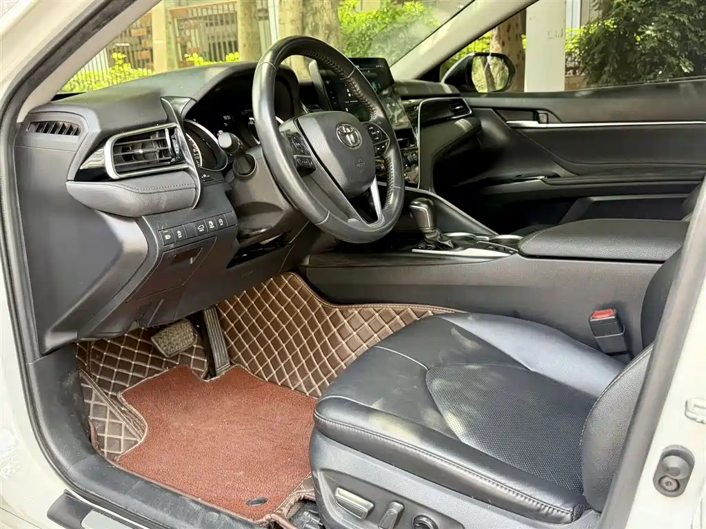 Toyota Camry 2023 2.0G Luxury Edition фото 4