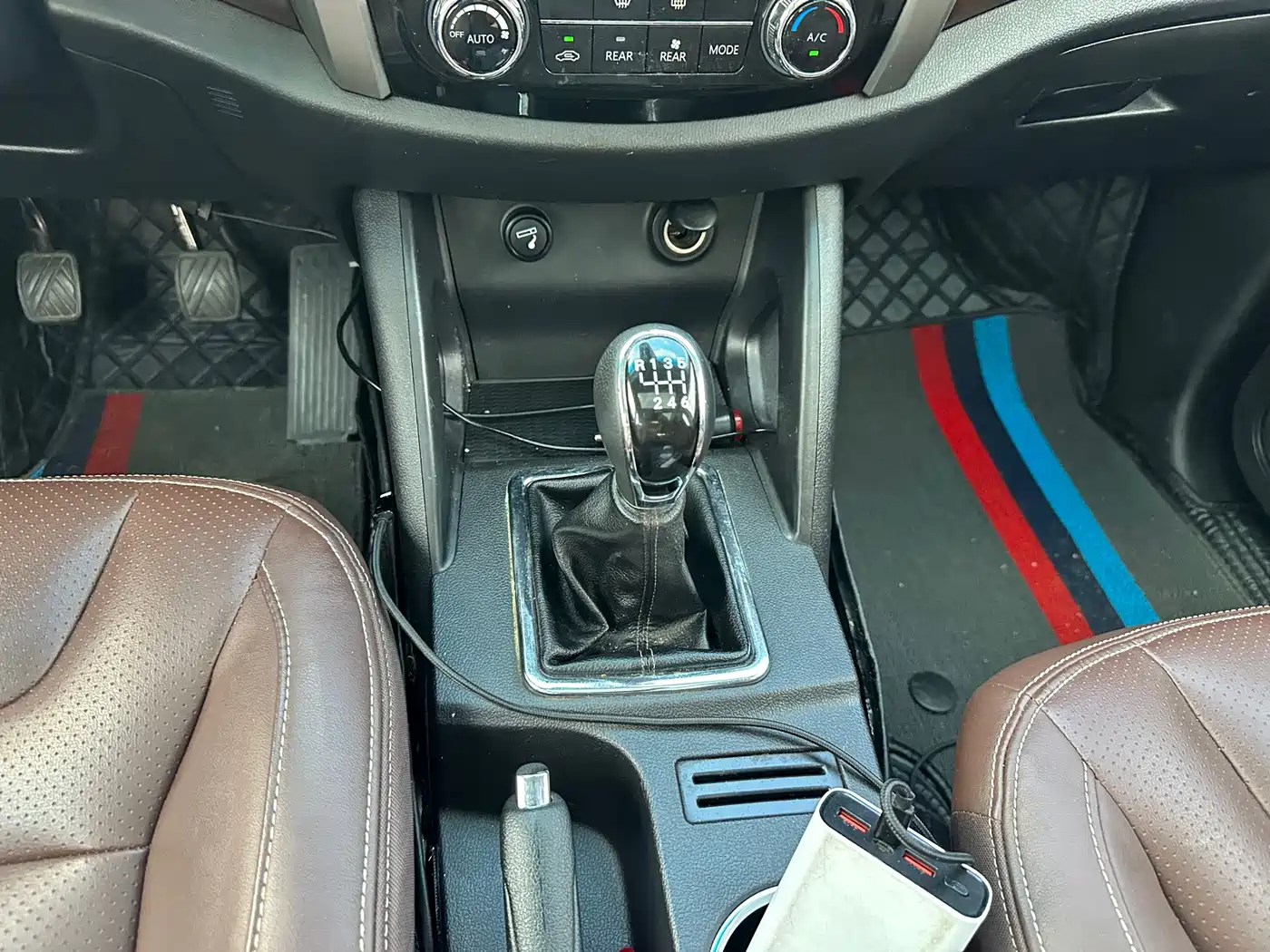 Bisu Auto Bisu T5 2017 2017 1.5T Manual Luxury
