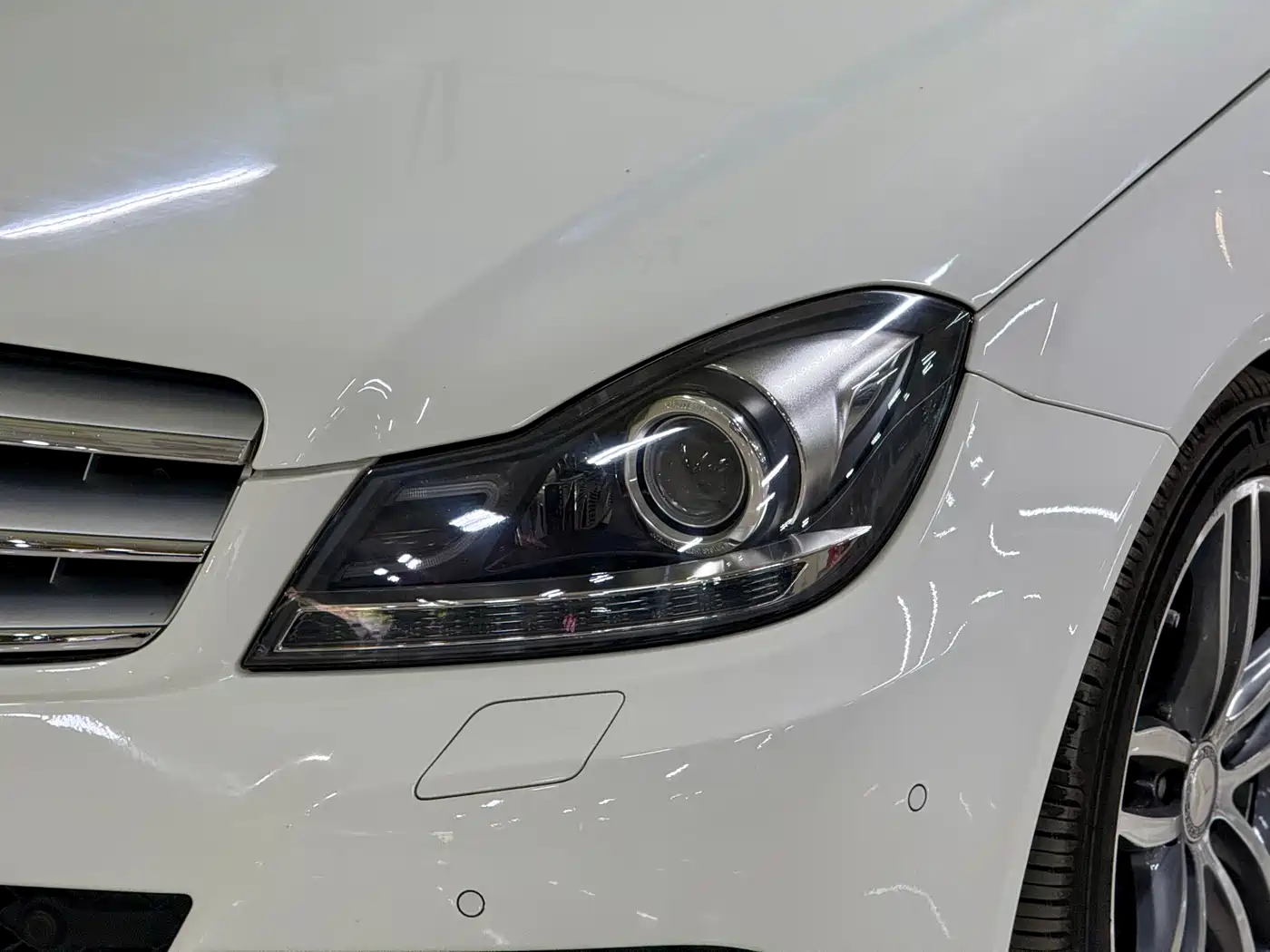 Mercedes-Benz C-Class 2011 C 300 Fashion фото 3
