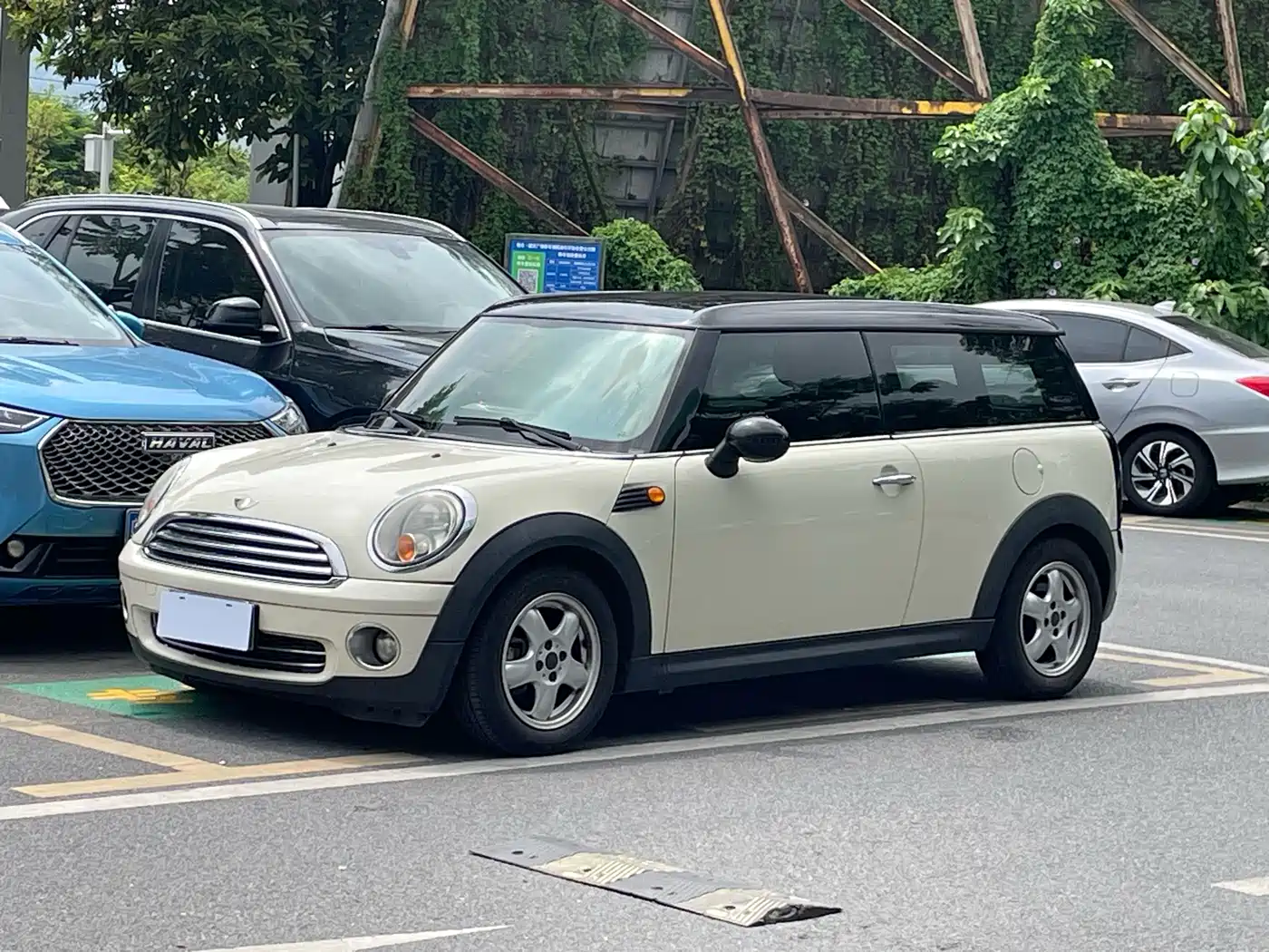 MINI CLUBMAN 2010 2010 1.6L COOPER Cheer