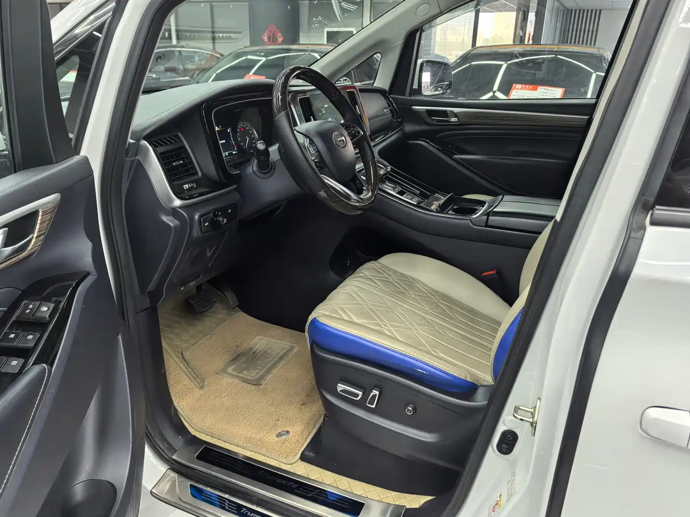 GAC Trumpchi Trumpchi M8 2023 Leading Series 390T Premium Edition фото 7