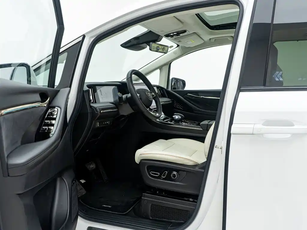 GAC Trumpchi Trumpchi E9 2023 E9 MAX фото 18