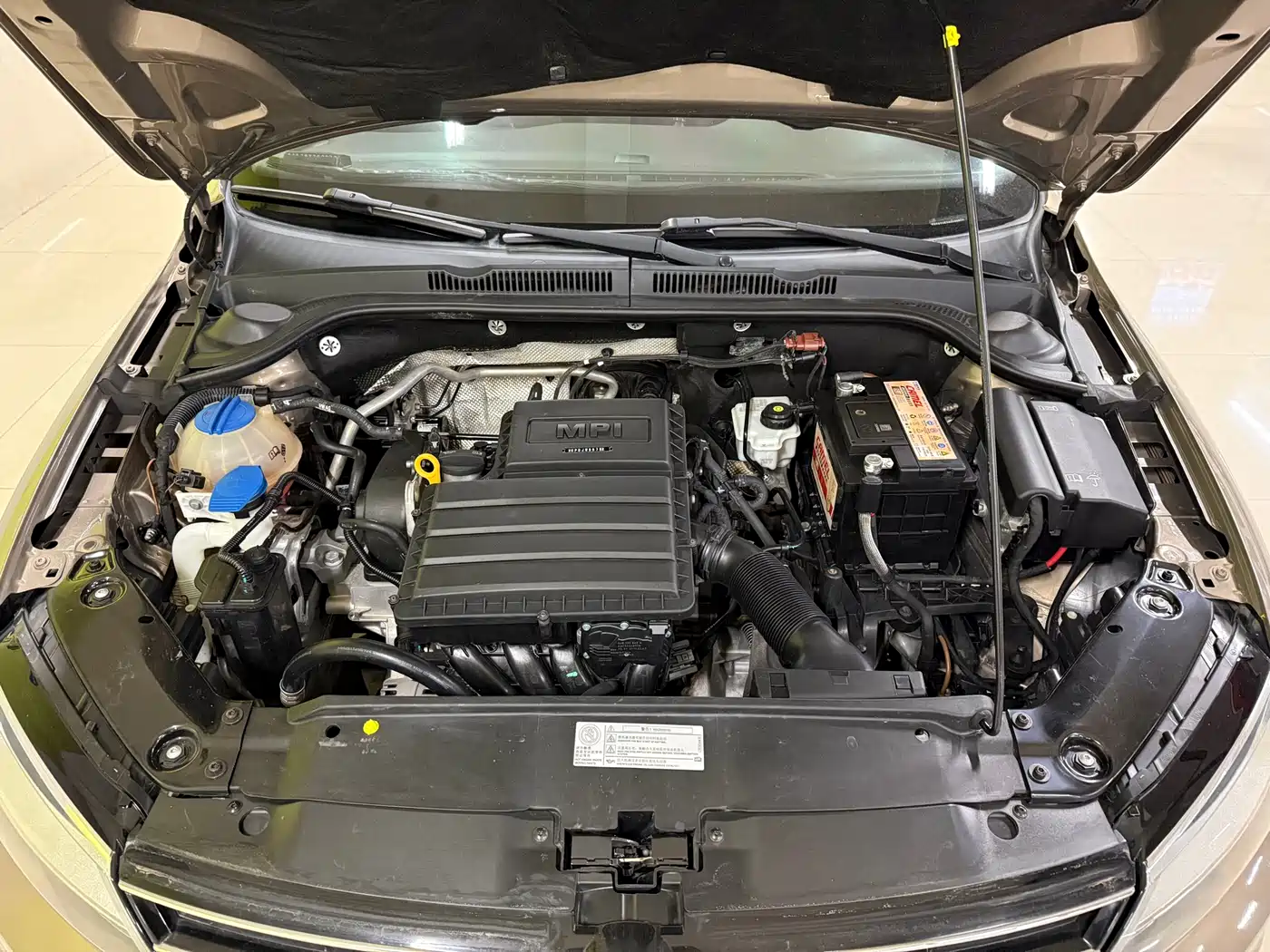 Volkswagen Sagitar 2017 1.6L Manual Comfort фото 10