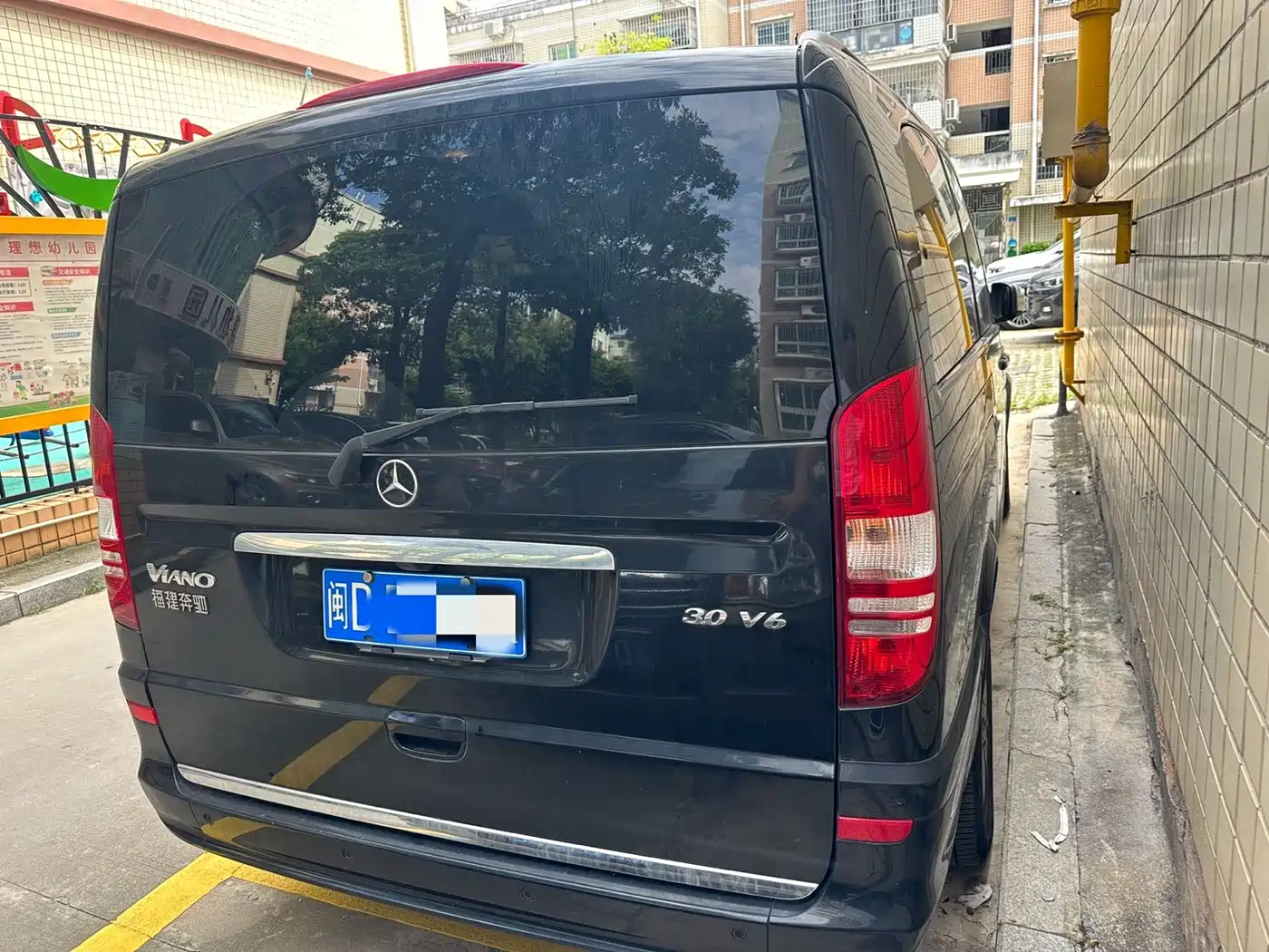 Mercedes-Benz Viano 2013 Model 3.0L Navigation Edition фото 7