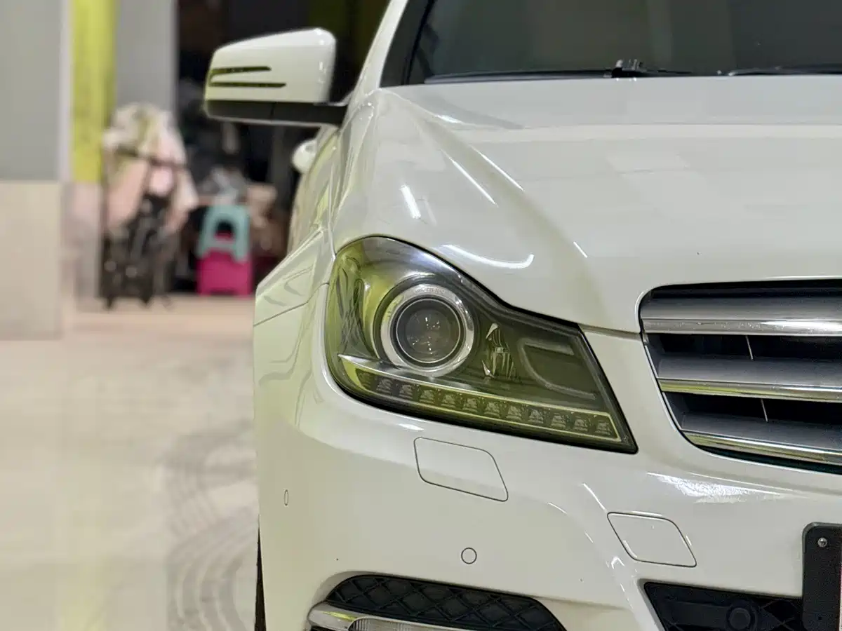 Mercedes-Benz C-Class 2011 C 300 Fashion фото 4