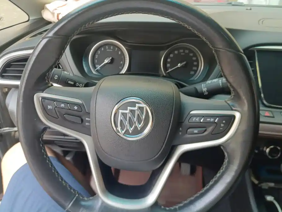 Buick GL6 2018 2018 18T 6-Seater Luxury