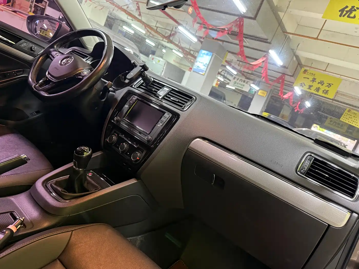Volkswagen Sagitar 2017 1.6L Manual Comfort фото 18