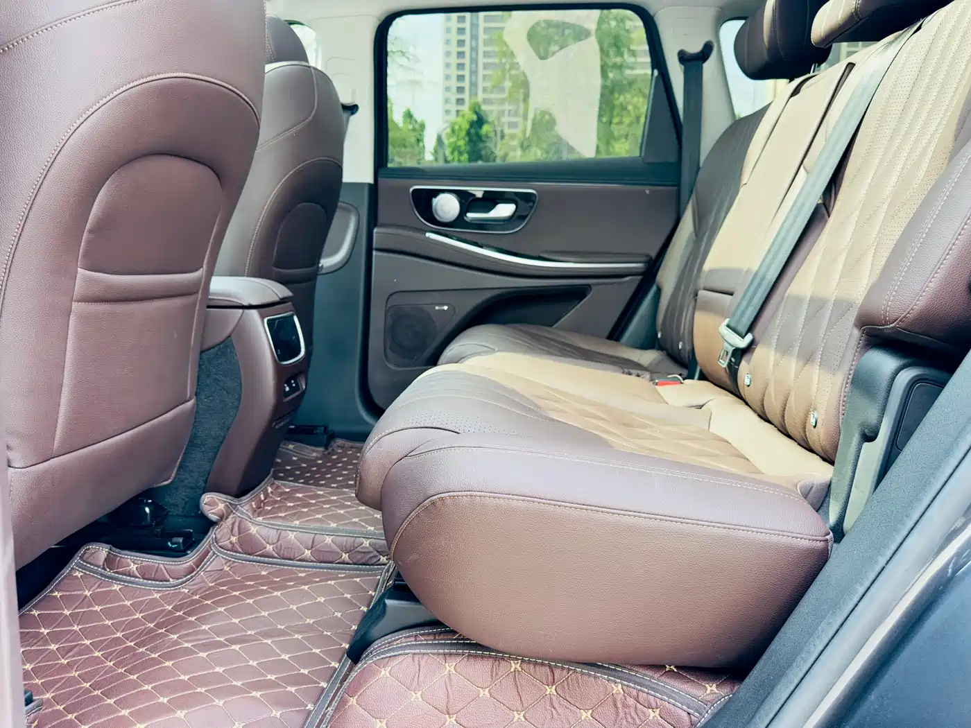 Exeed Landmark 2025 400T 4WD Starlight Edition 7-Seater фото 8