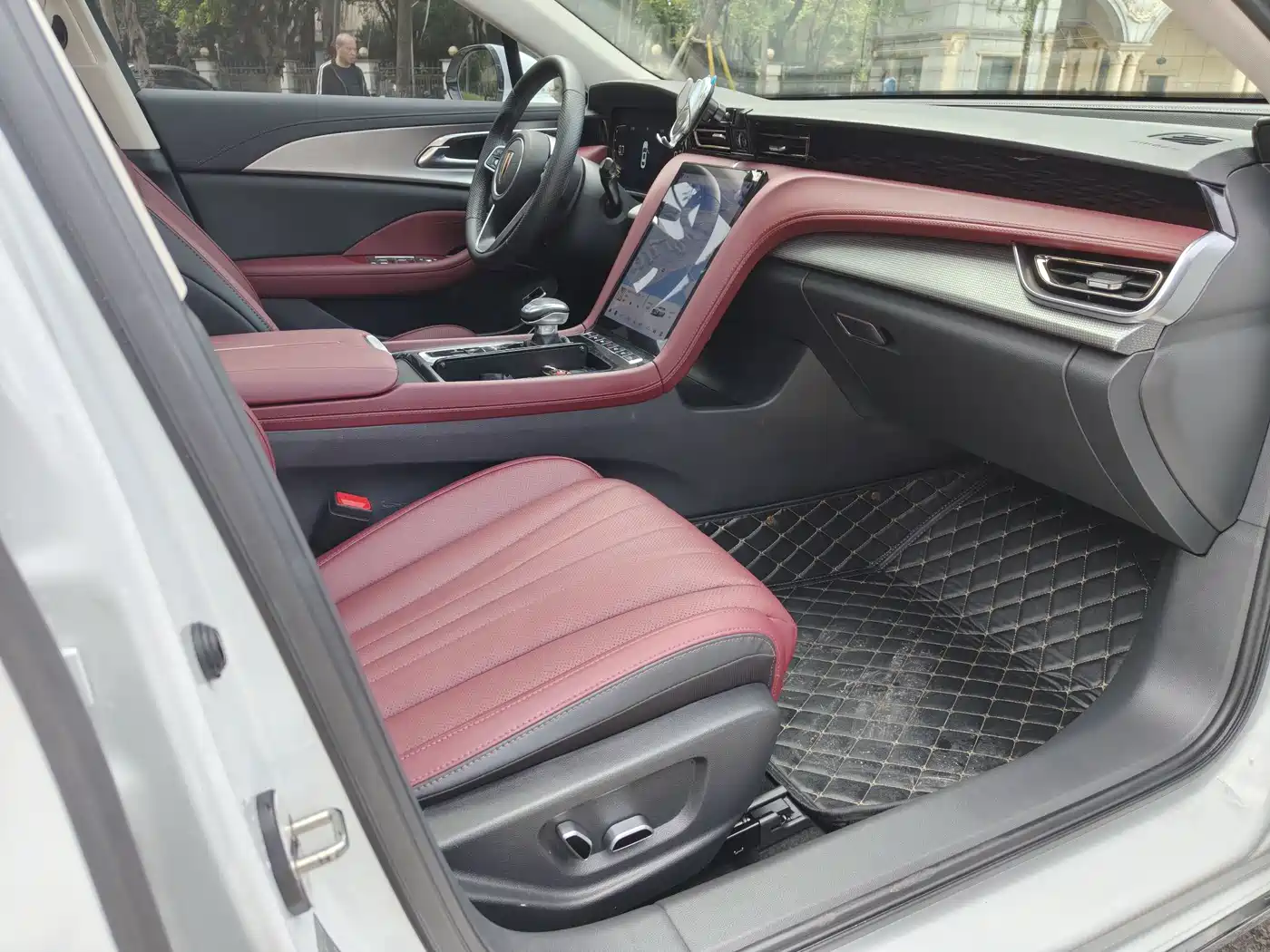Hongqi H5 2024 1.5T DCT Smart Connect Flag Rhythm Edition фото 12
