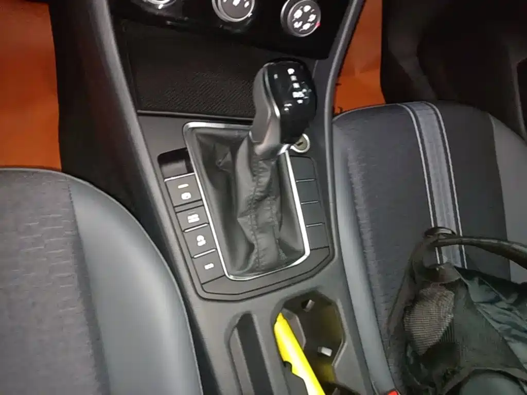 Volkswagen Sagitar 2026 2025 Model Year Facelift 200TSI DSG Soaring Edition