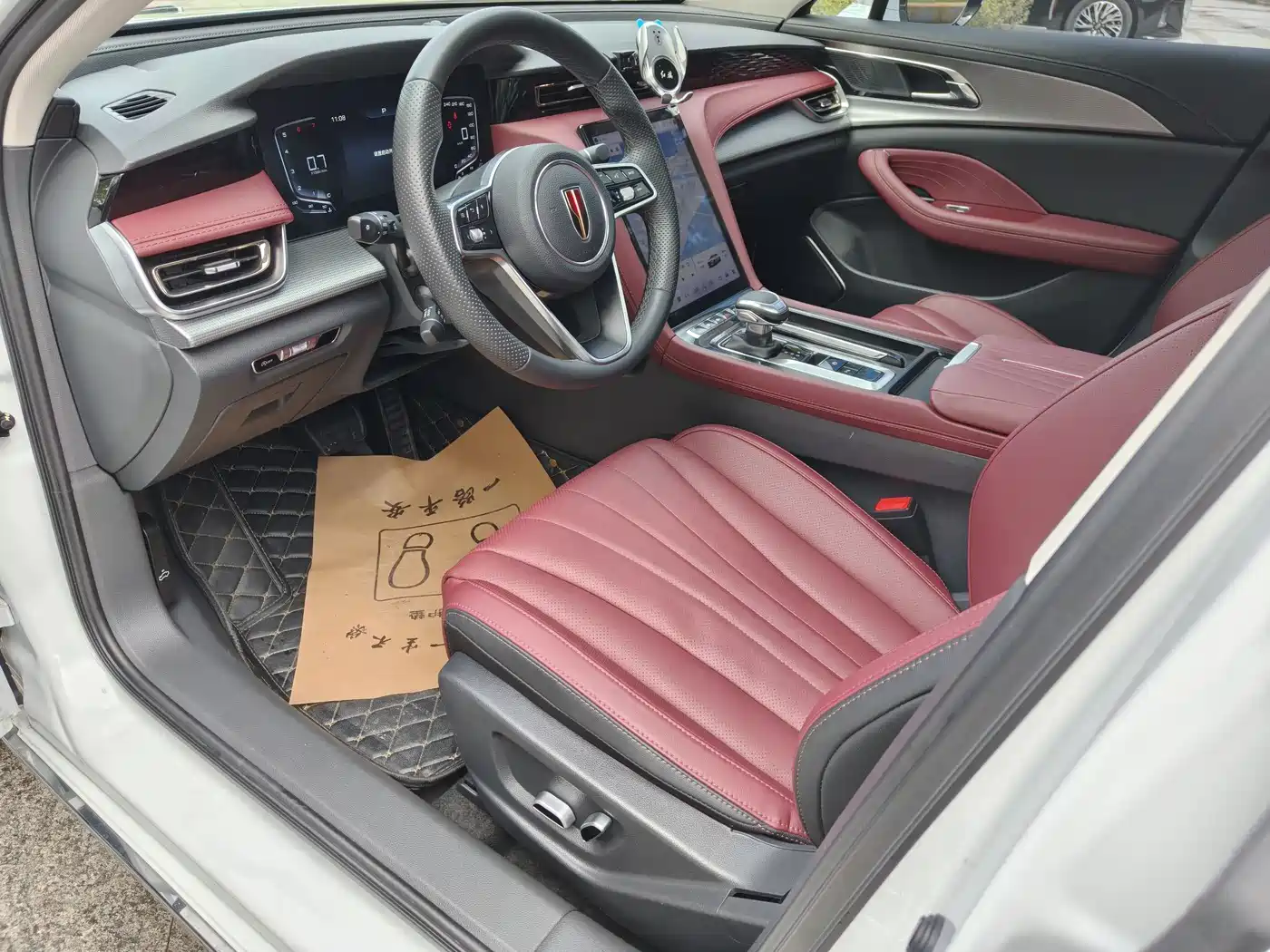 Hongqi H5 2024 1.5T DCT Smart Connect Flag Rhythm Edition фото 5