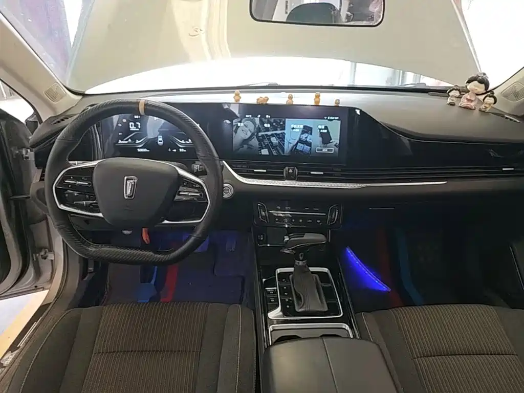 Фото 10 - Besturn B70