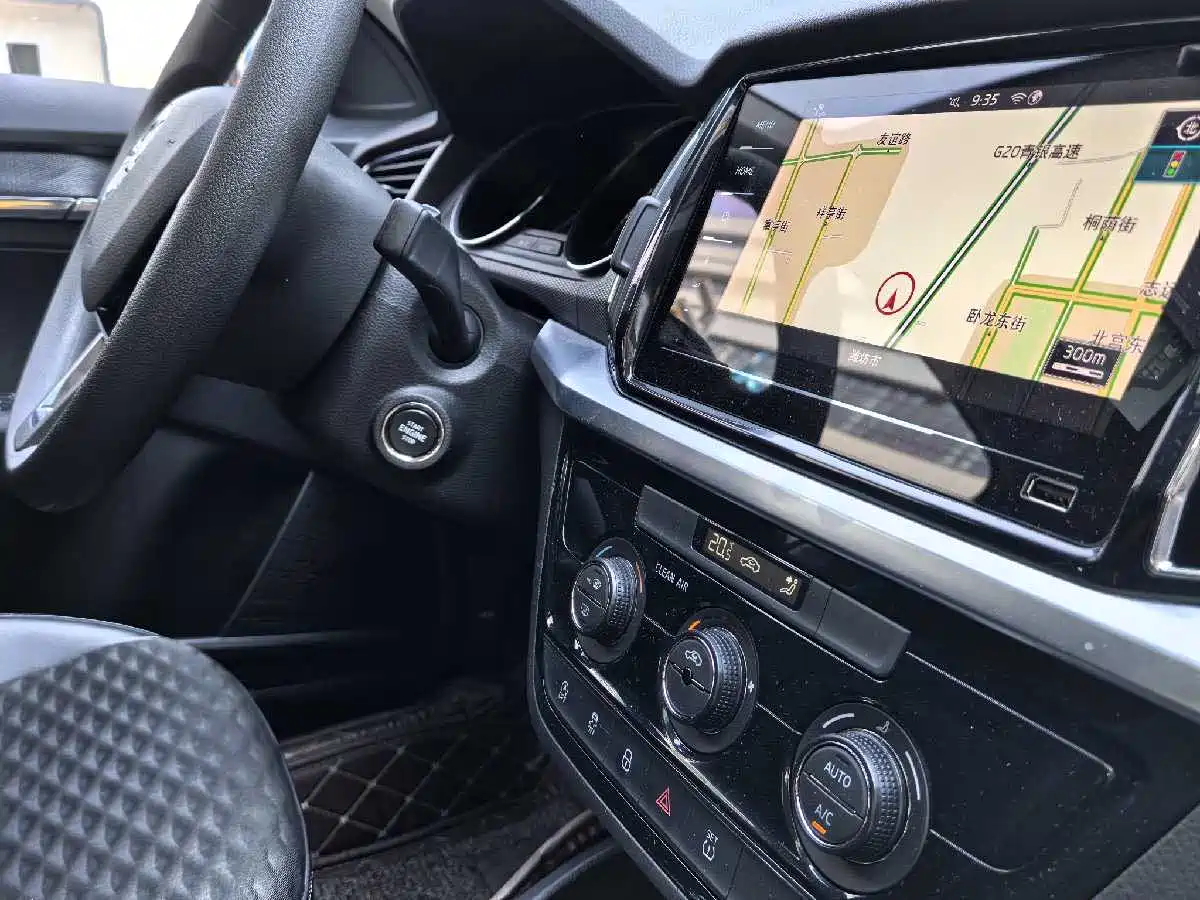Škoda Kamiq 2020 Model 1.5L Automatic Comfort фото 11