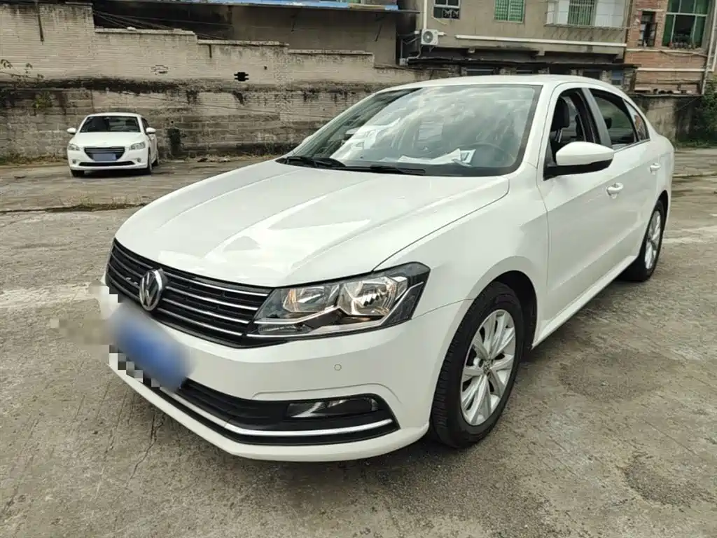 Volkswagen Lavida 2017 1.6L Automatic Comfort Edition фото 2