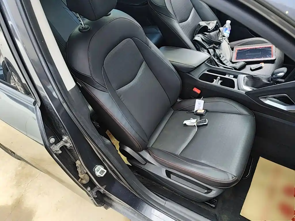 Chevrolet Volando 2023 2020 Mild Hybrid Redline 530T Automatic Premium Edition (5+2 seater)