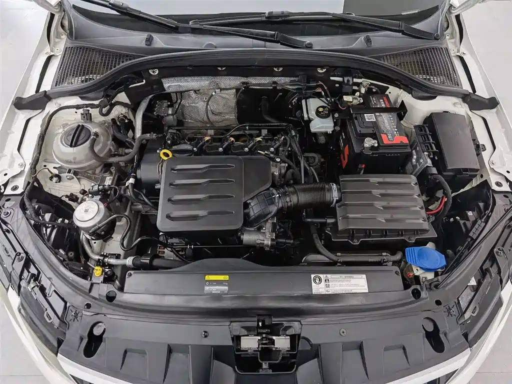 Škoda Octavia 2019 1.5L Automatic Smart Luxury China VI фото 6