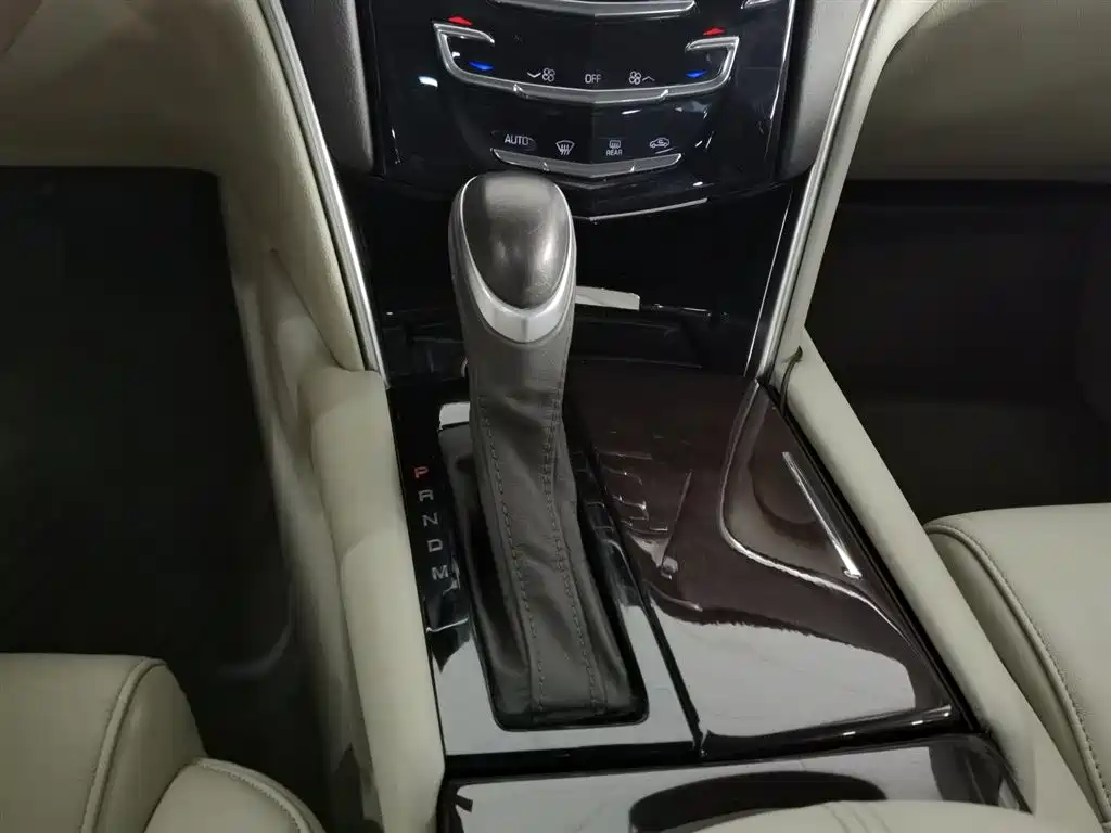 Cadillac XTS 2015 28T Comfort фото 13