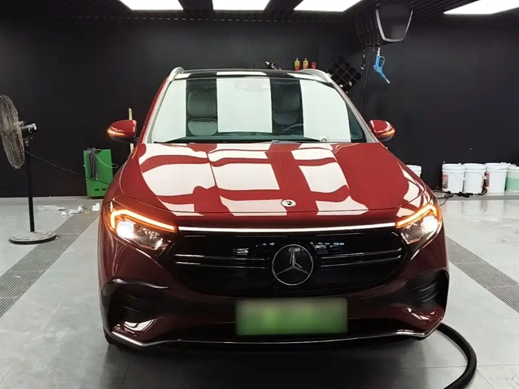 Mercedes-Benz EQA 2022 EQA 300 4MATIC Launch Special Edition фото 3
