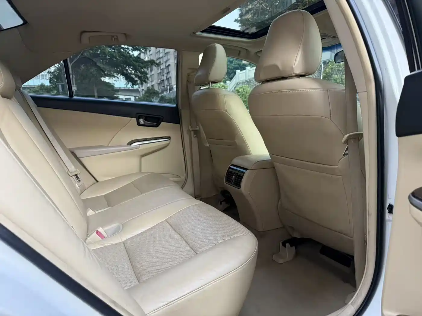 Toyota Camry 2016 2.0G 10th Anniversary Luxury Edition фото 7