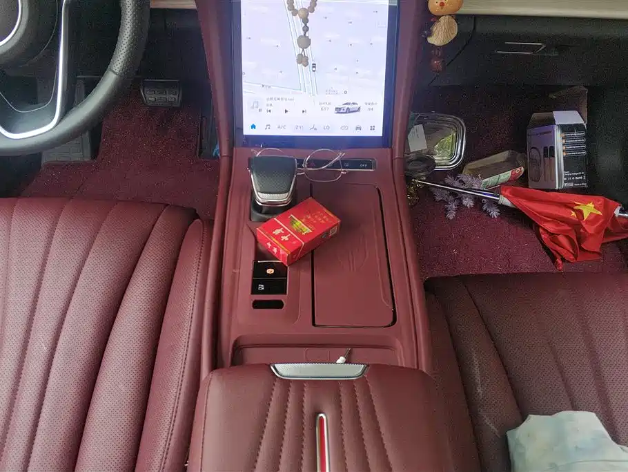 Hongqi H5 2025 1.5T DCT Flag Rhythm 500,000 Units Memorial Edition фото 16