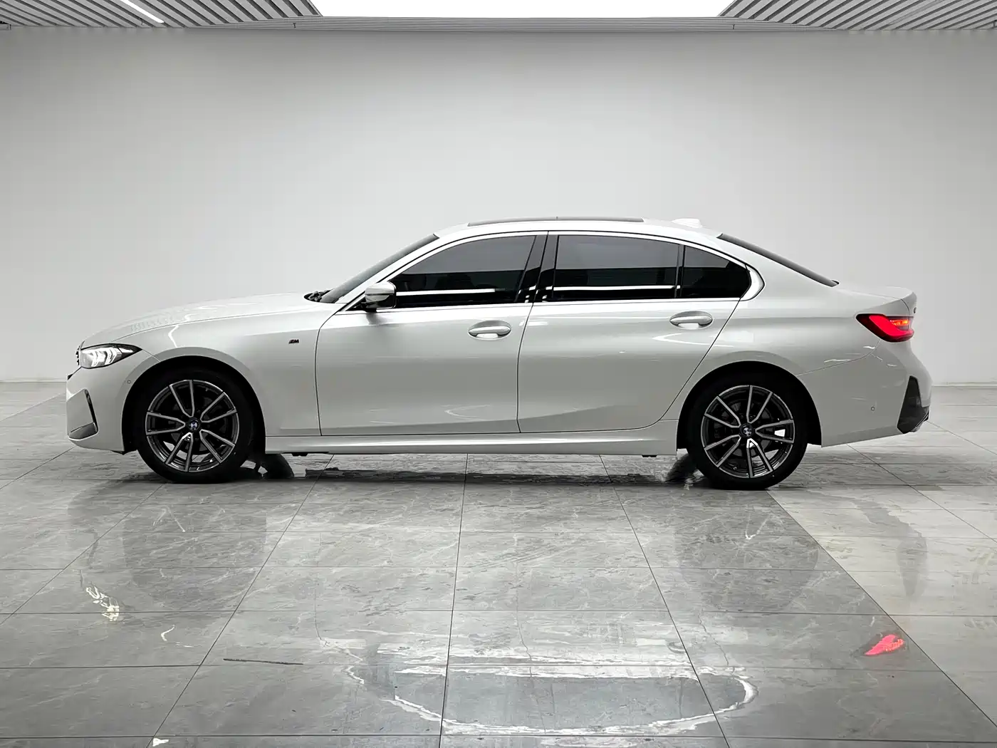 BMW 3 Series 2024 325Li M Sport Package фото 7