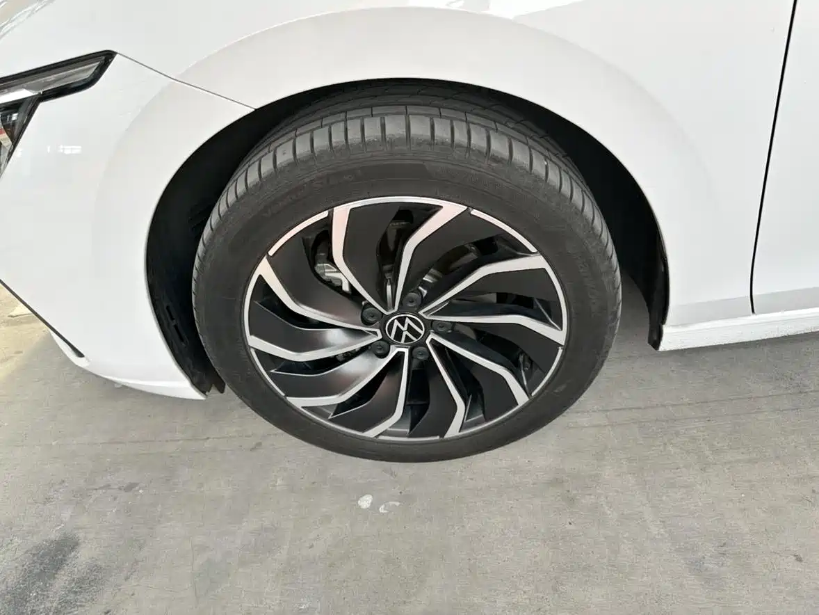 Volkswagen Golf 2023 280TSI DSG Pro фото 4