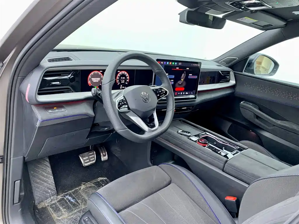Volkswagen Teramont 2025 Teramont Pro 450TSI 4WD Summit Edition фото 16