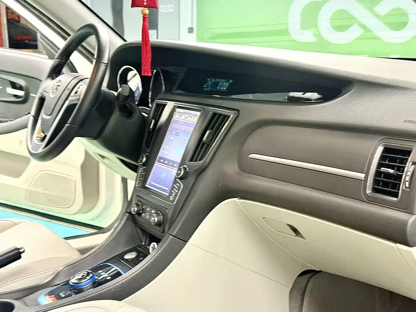 Фото 9 - BAIC New Energy BAIC EU Series