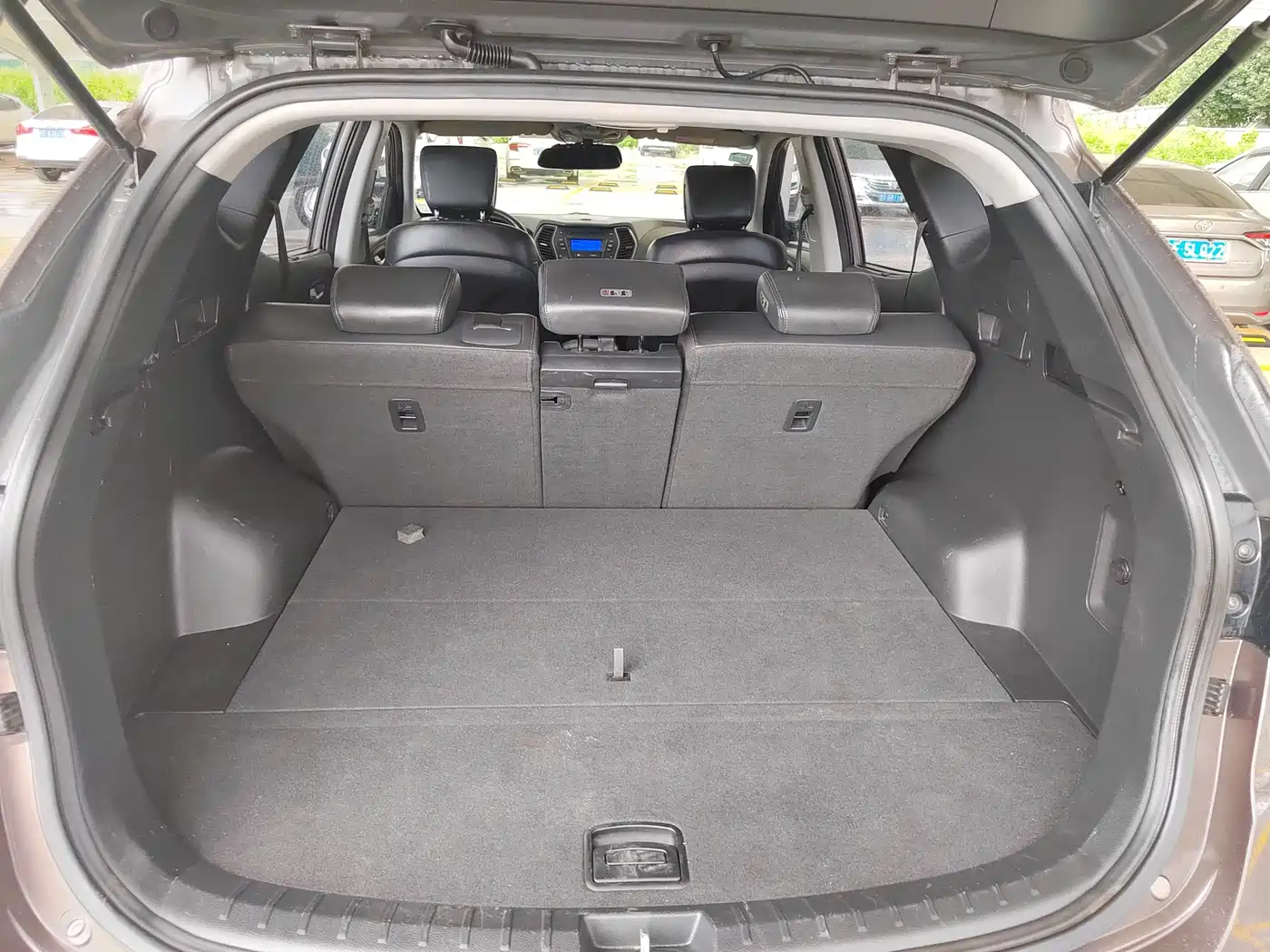 Hyundai Santa Fe 2014 2013 Model 2.4L Automatic 2WD Smart