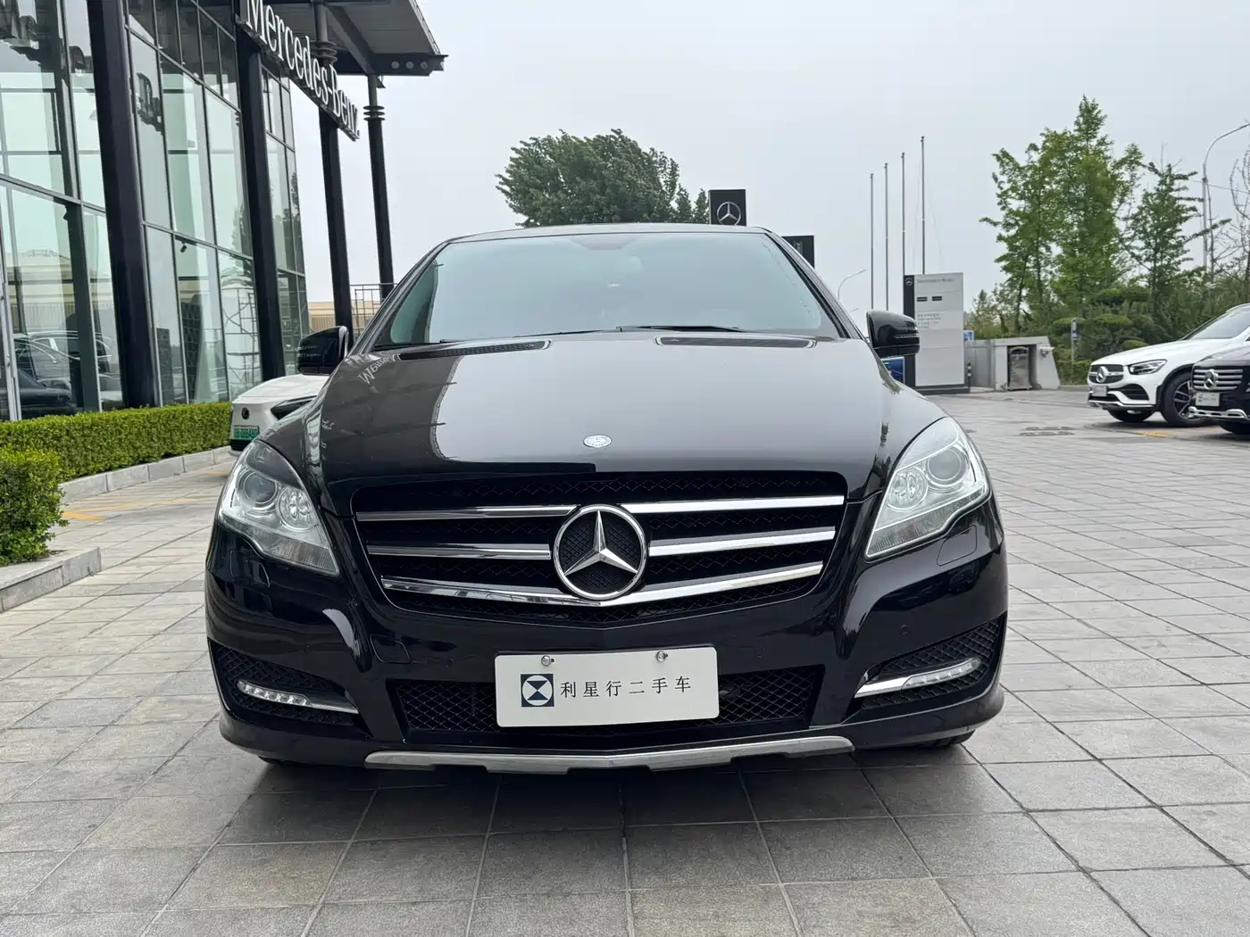 Mercedes-Benz R-Class 2017 R 320 4MATIC Business Collector's Edition фото 2
