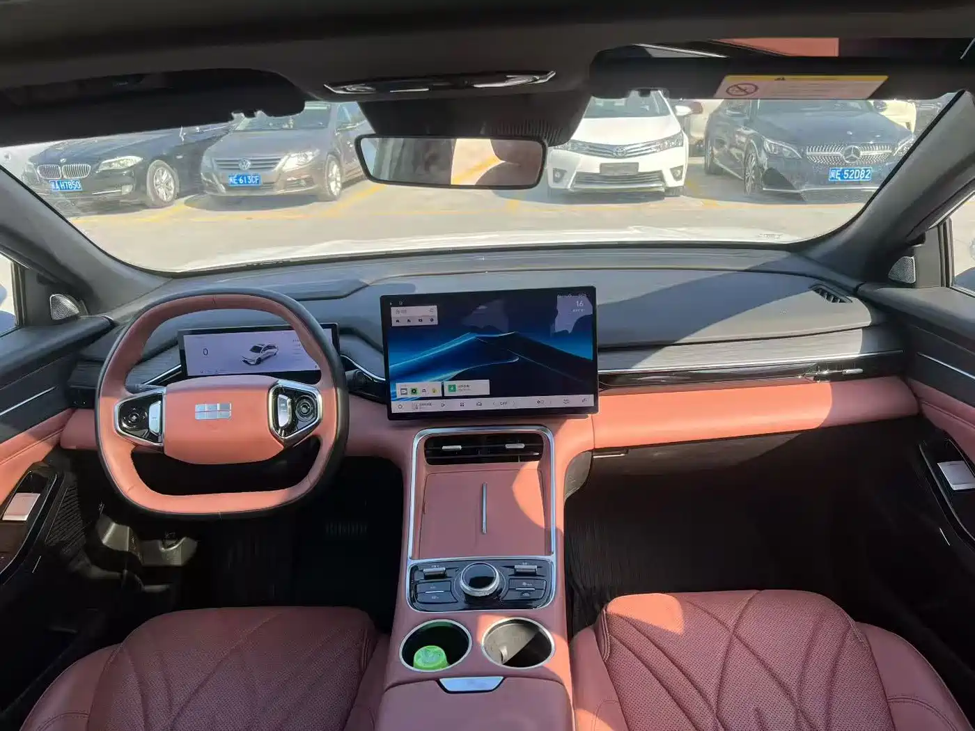 Geely Galaxy Galaxy L6 2025 EM-i 140km Explorer+ Edition фото 5