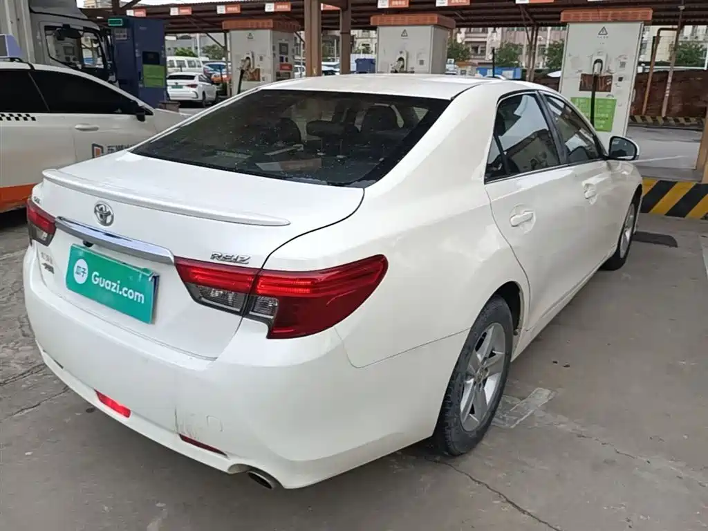 Toyota Reiz 2013 2.5S Elite Edition фото 7