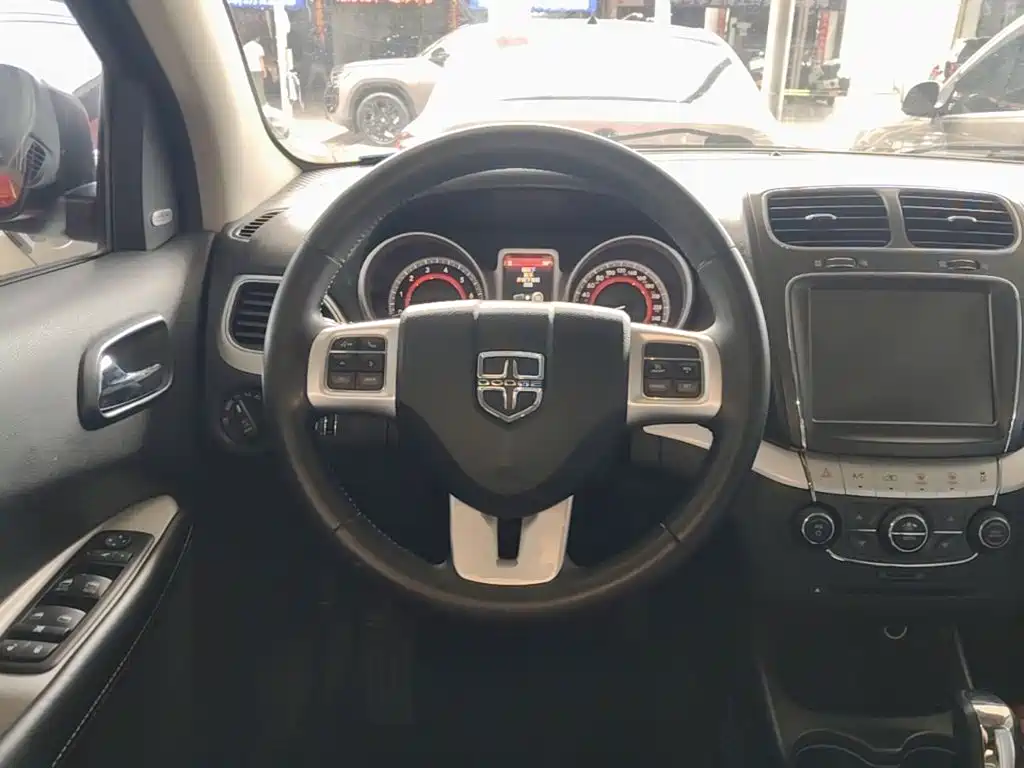 Фото 7 - Dodge Journey