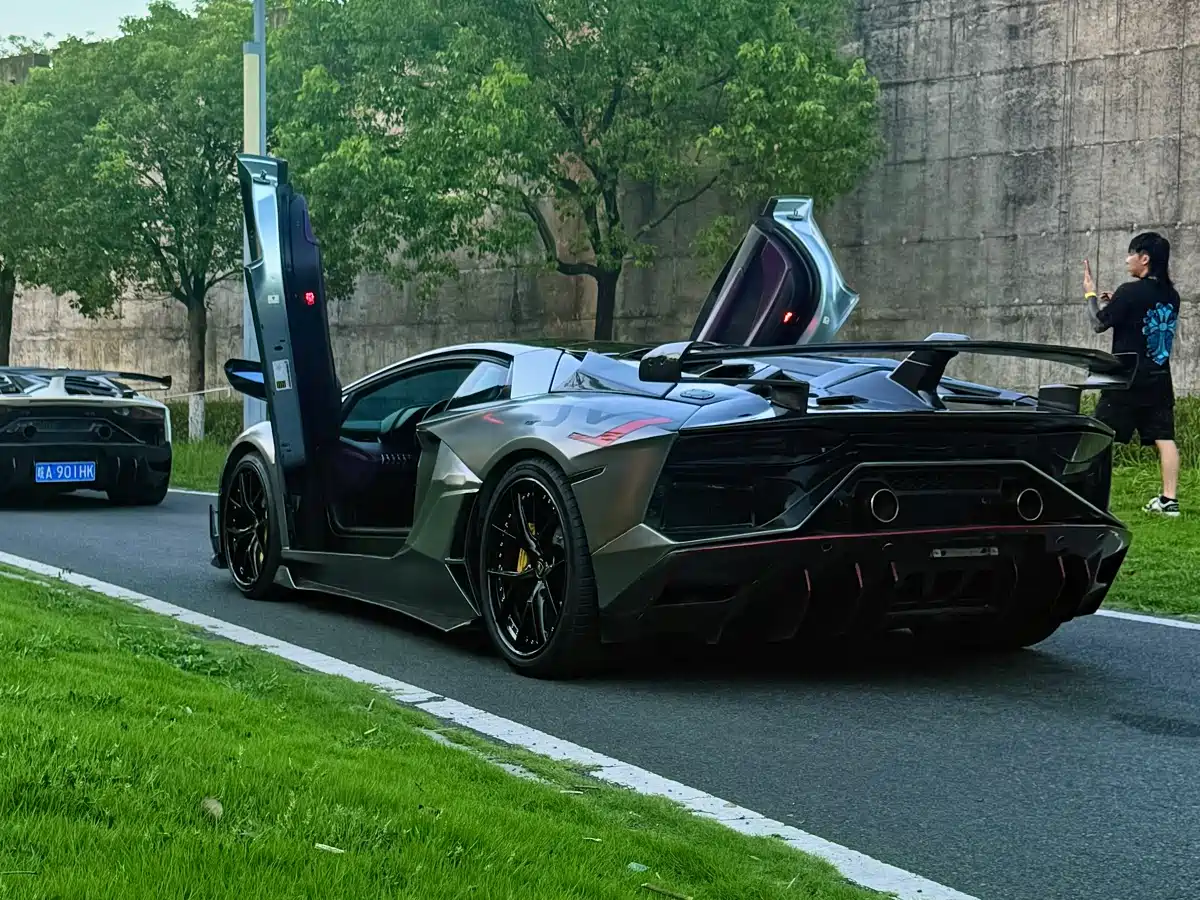 Lamborghini Aventador 2014 2011 LP 700-4
