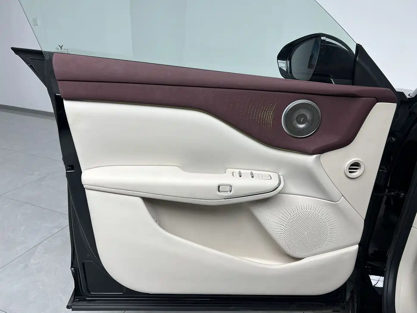 Voyah Auto Voyah Zhiyin 2025 Base фото 8